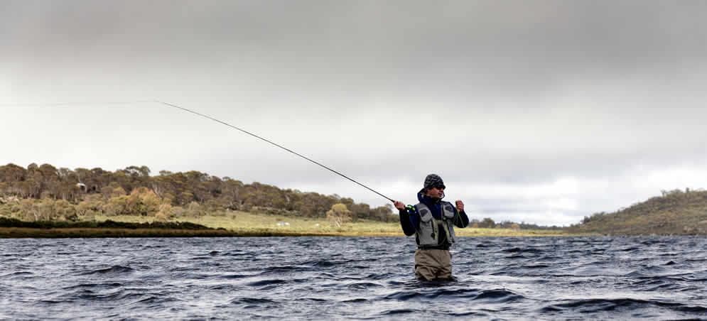 FlFishing at Little Pine Lagoon in Tasmania